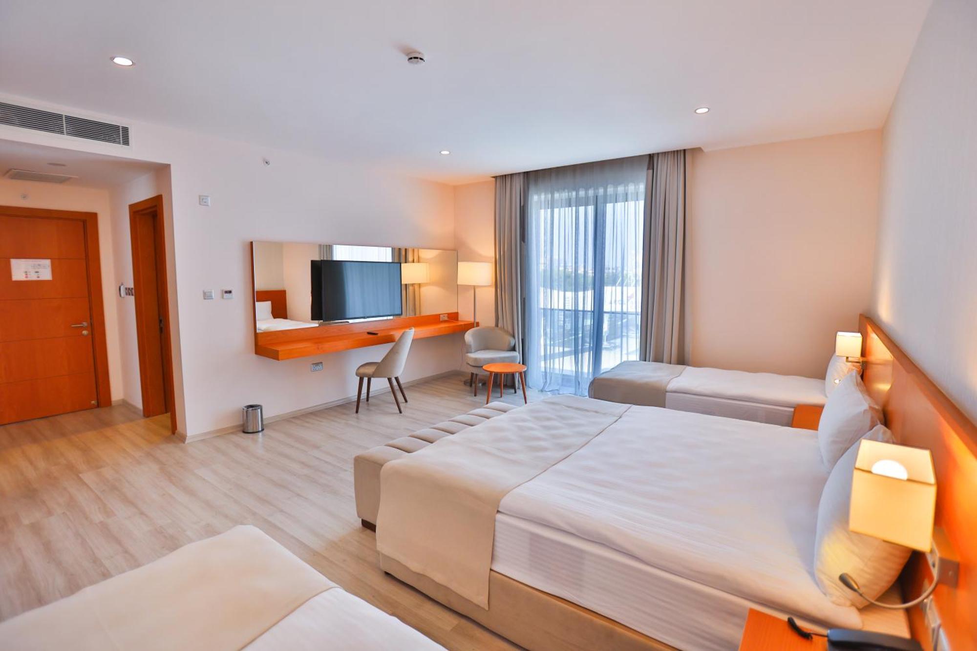 Caddem Inn Hotel Фамагуста Экстерьер фото